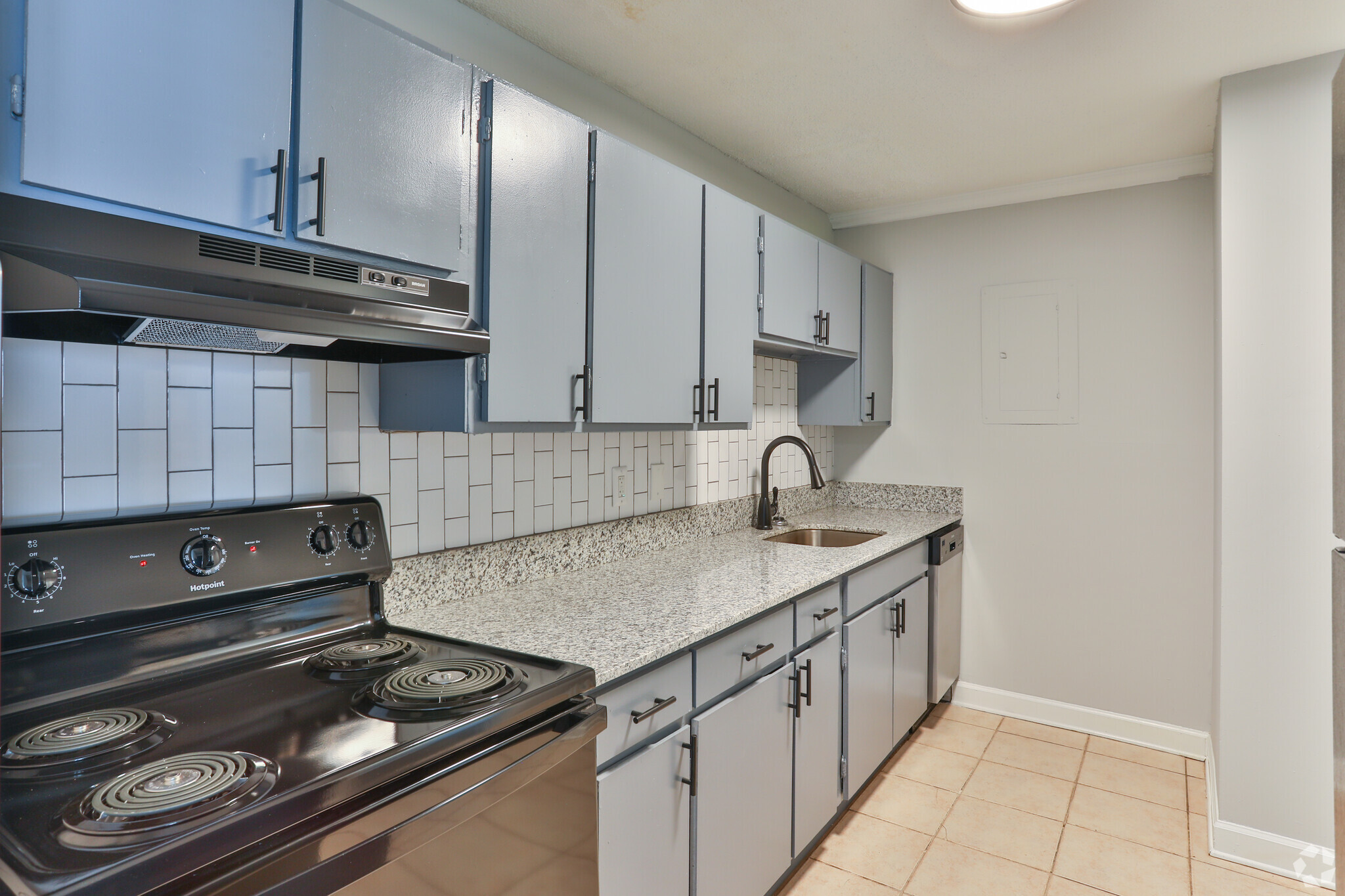 Kitchen of property Magnolia Ridge