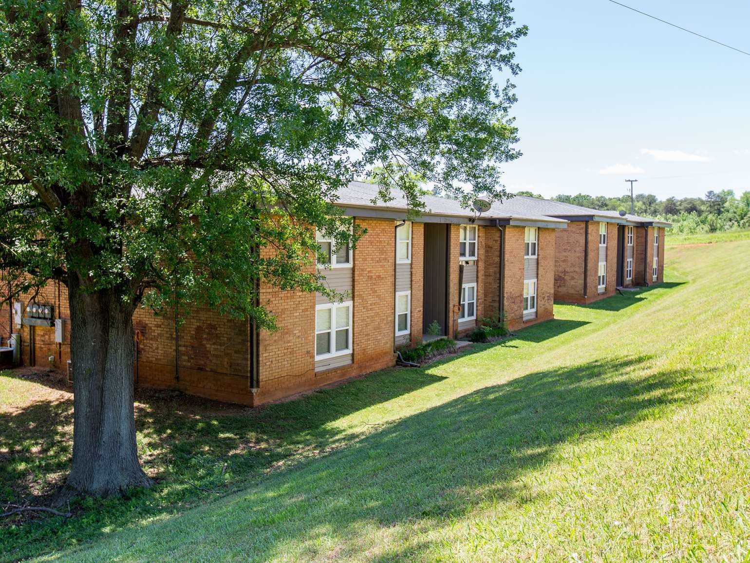 outerview of Magnolia Ridge properties